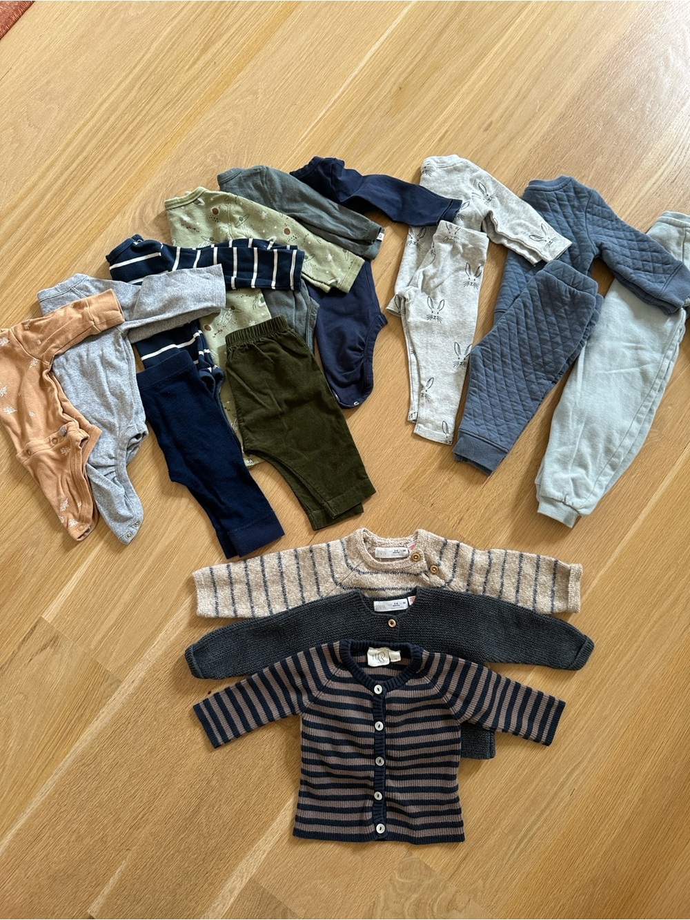 Baby boy 0-3 month high end clothing bundle